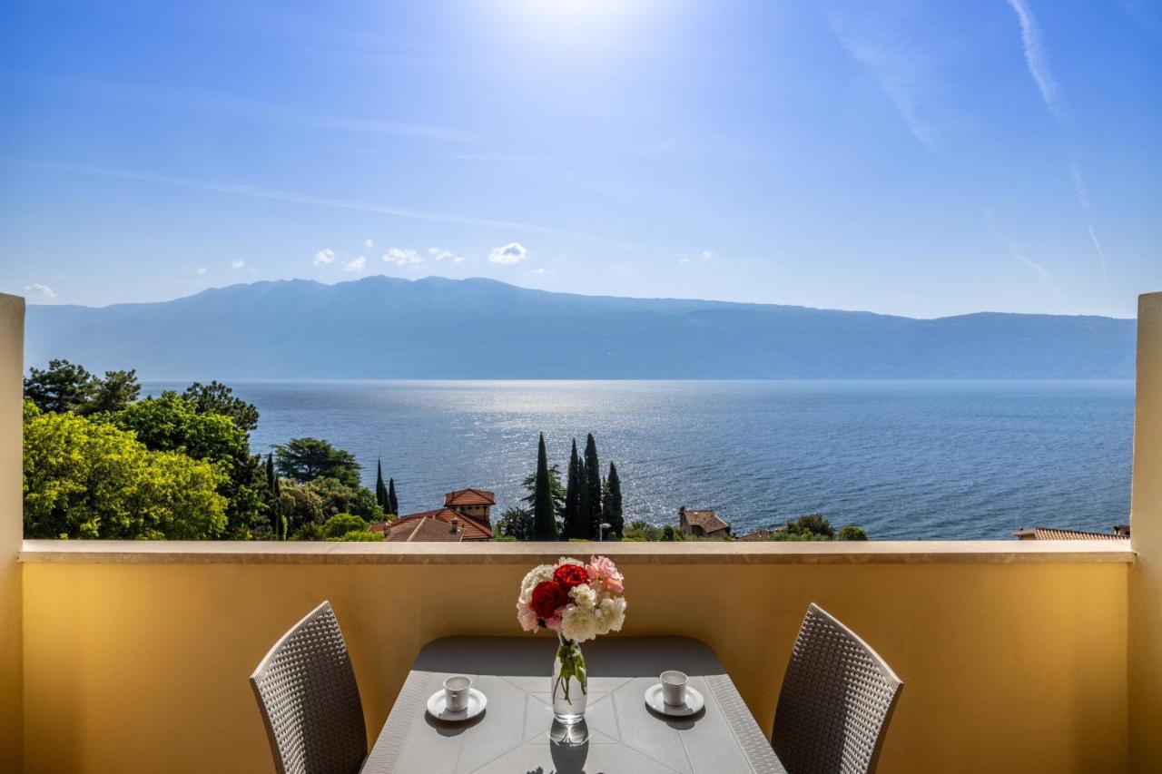 Hotel Meandro - Lake View Gargnano Exterior foto