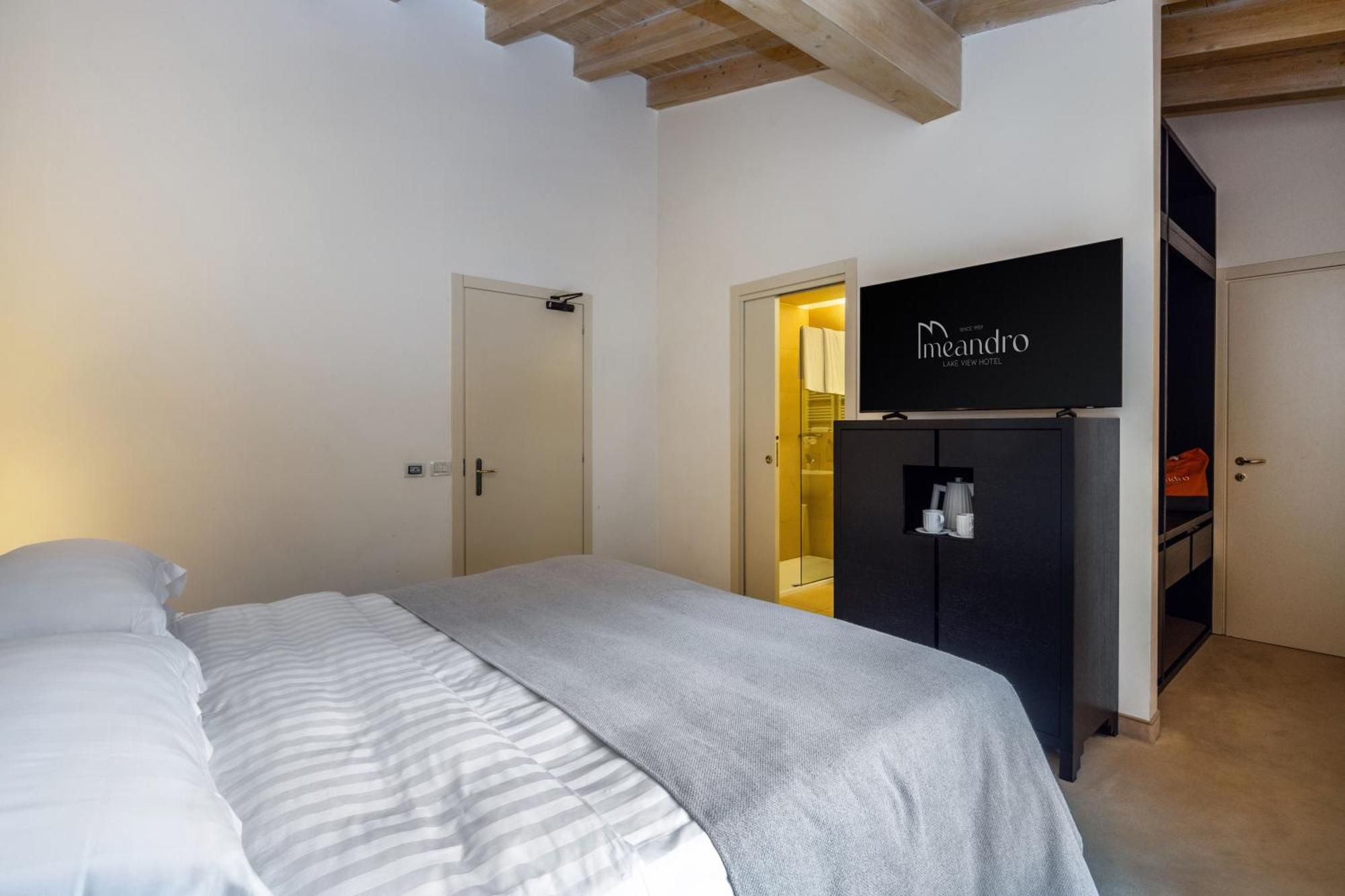 Hotel Meandro - Lake View Gargnano Habitación foto