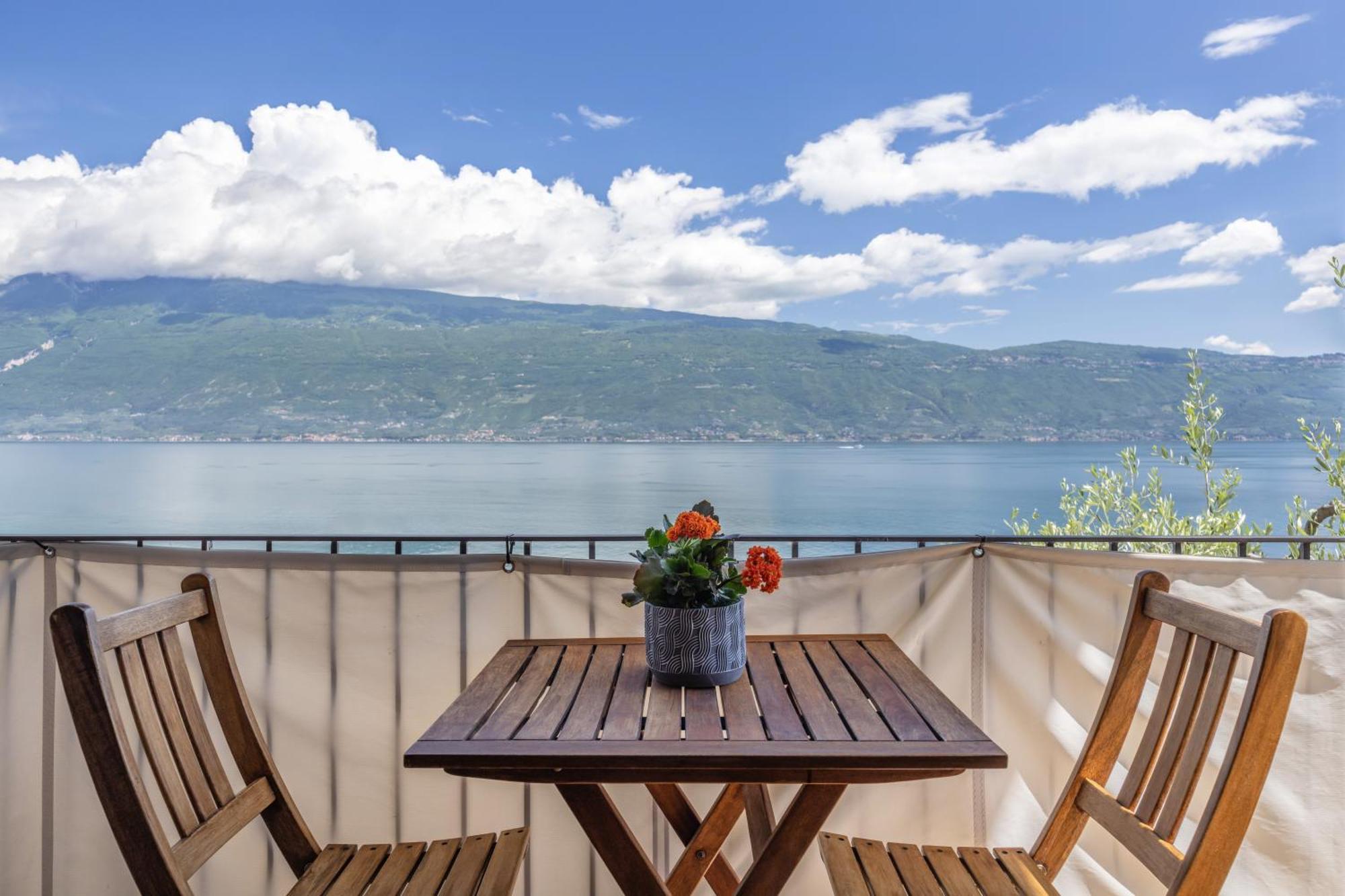 Hotel Meandro - Lake View Gargnano Habitación foto