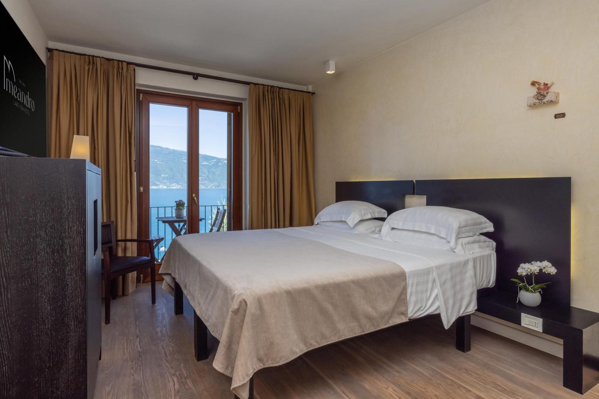 Hotel Meandro - Lake View Gargnano Exterior foto
